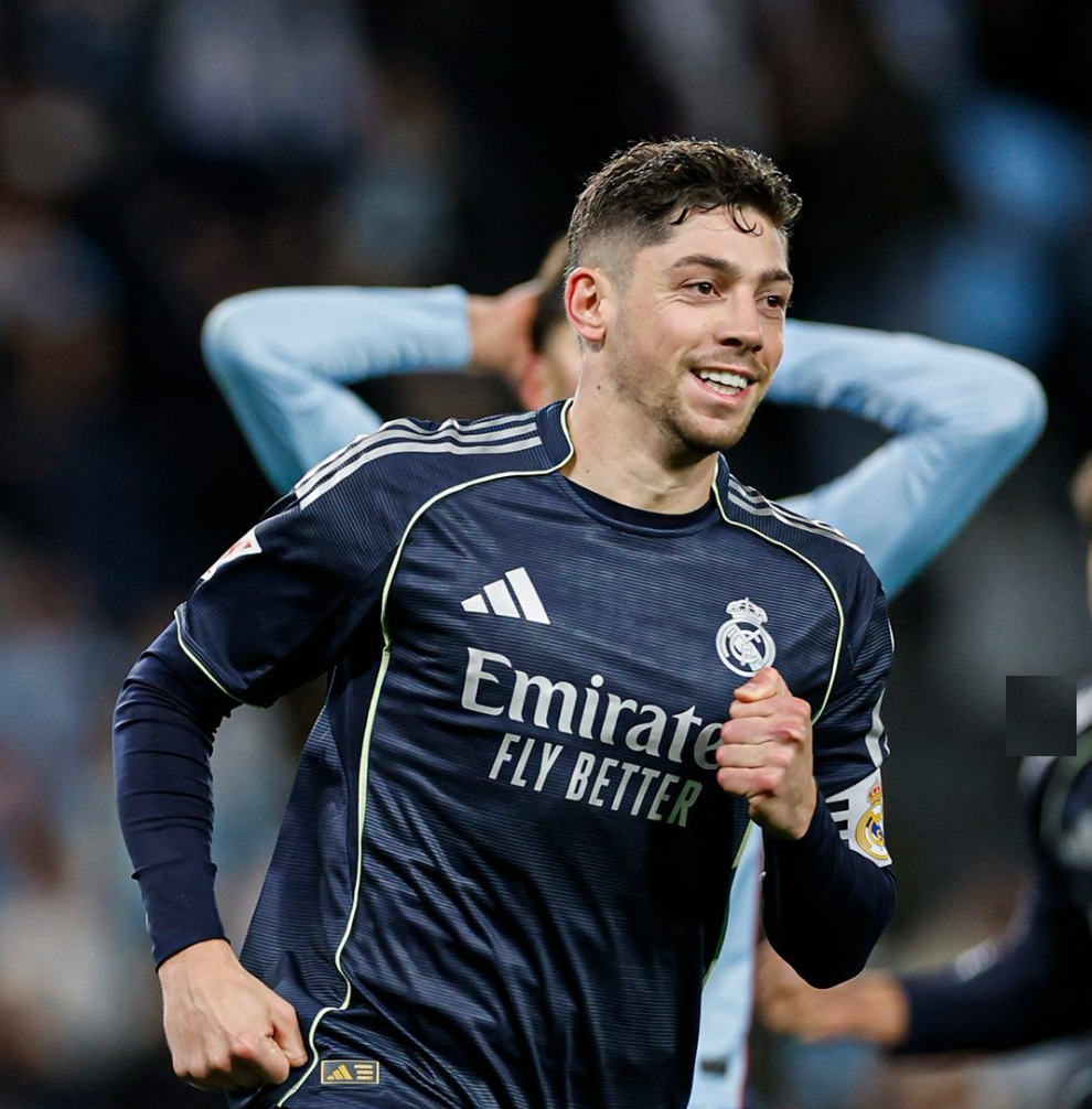 Real Madrid 2025 - 2026 Visitante Vers. Jugador