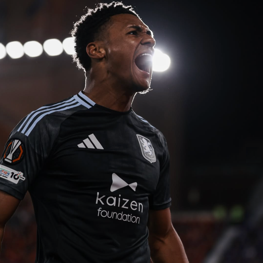 Aston Villa 2025 - 2026 Visitante Vers. Jugador