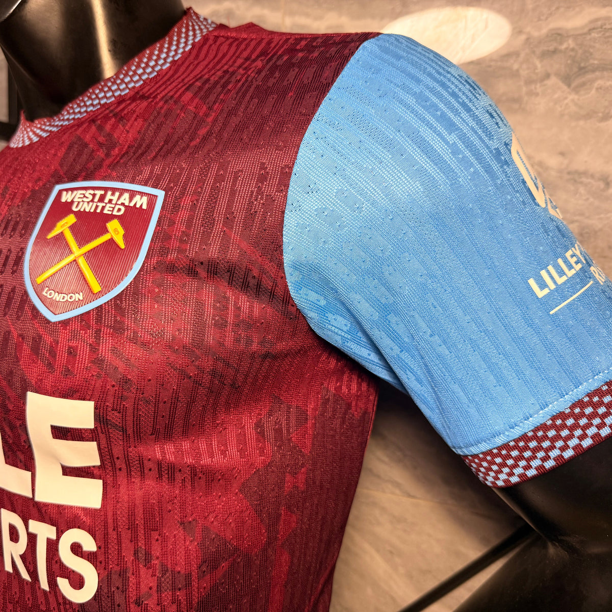 West Ham 26/27 Local Vers. Jugador