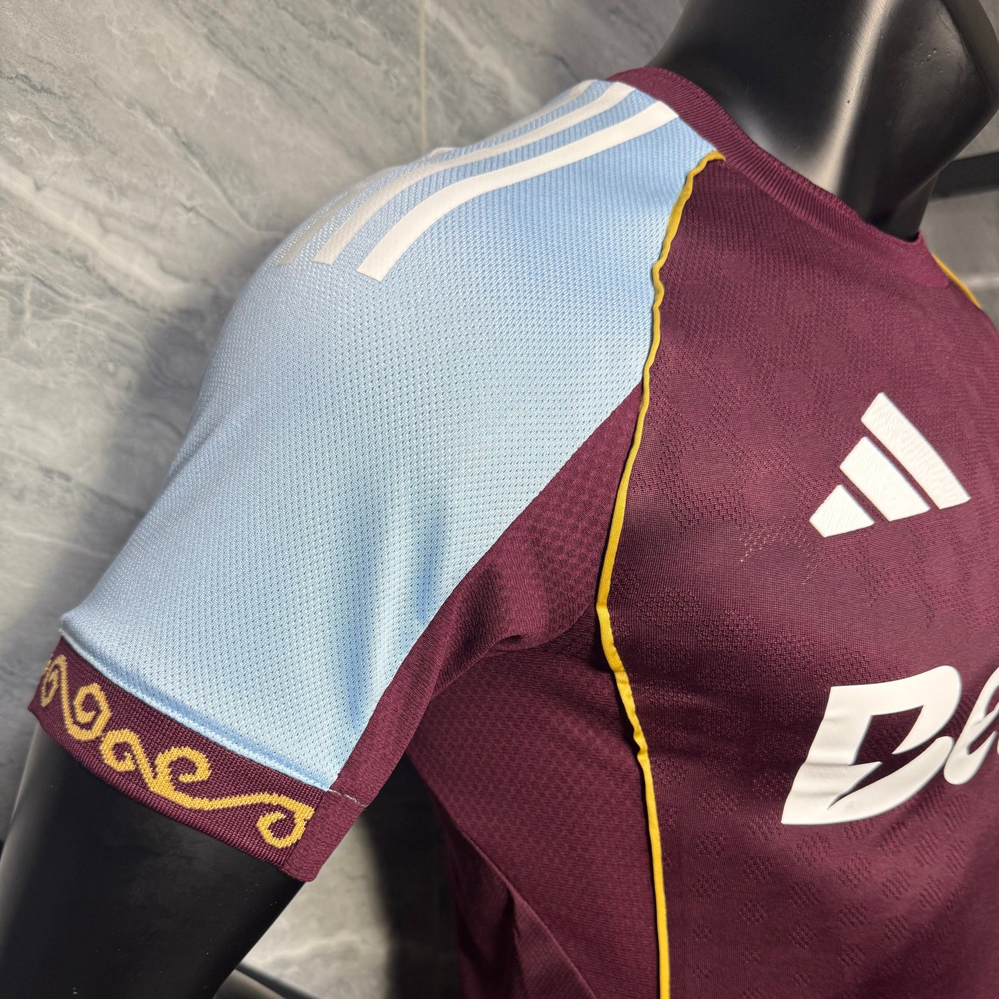 Aston Villa 2025 - 2026 Local Vers. Jugador