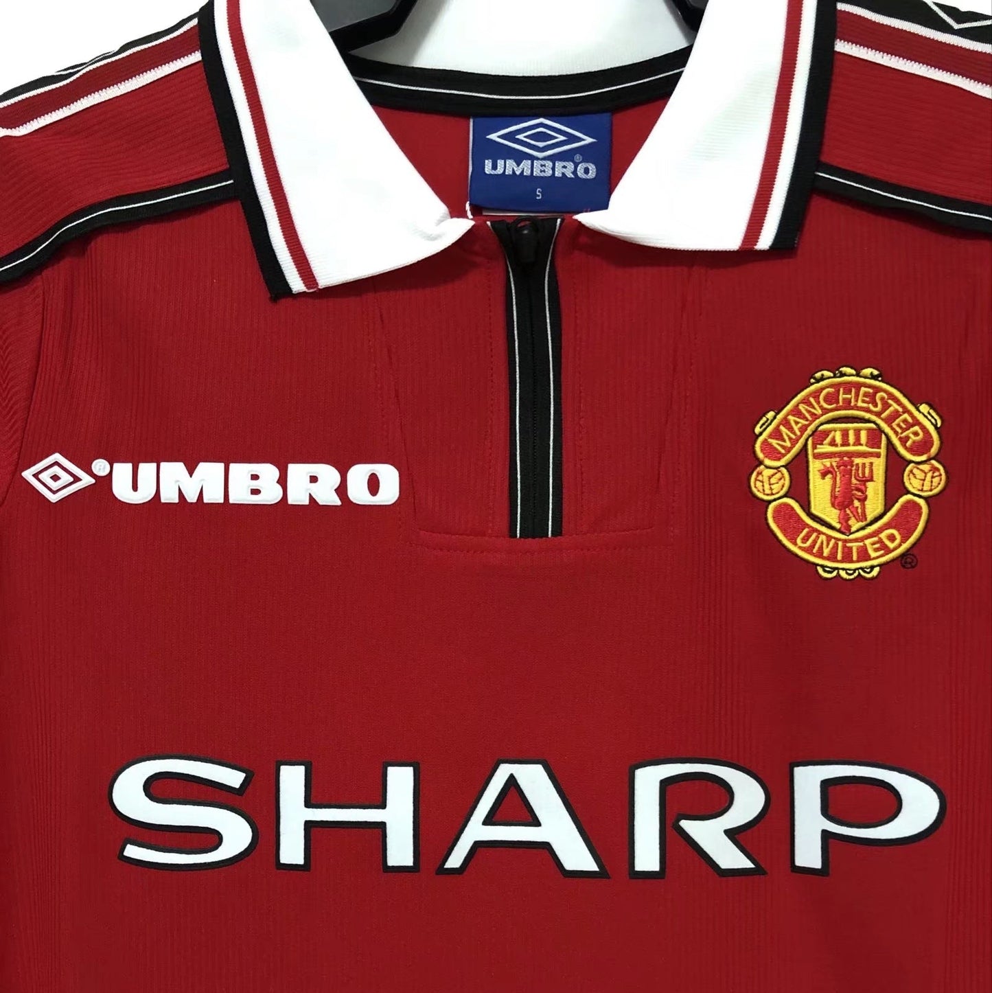 Manchester United 98/99 Local Vers. Retro | Manga Larga