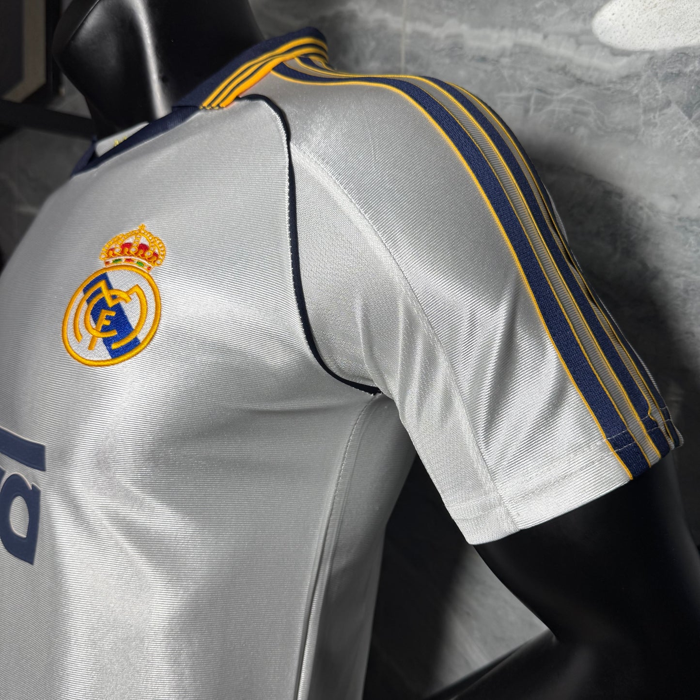 Real Madrid Retro 1999 - 2001 Vers. Jugador
