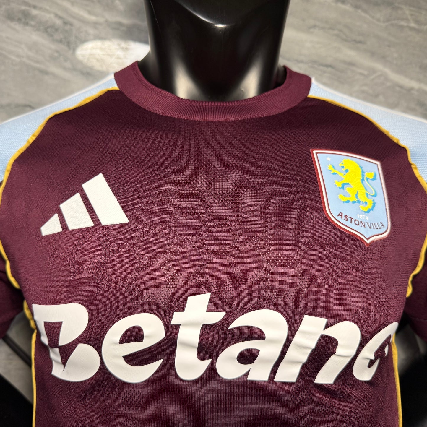 Aston Villa 2025 - 2026 Local Vers. Jugador