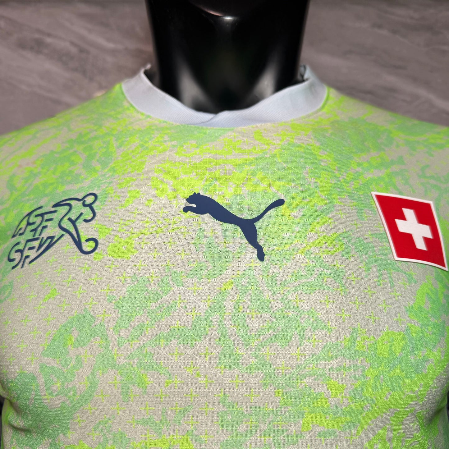 Suiza 2026 - 2027 Visitante Vers. Jugador