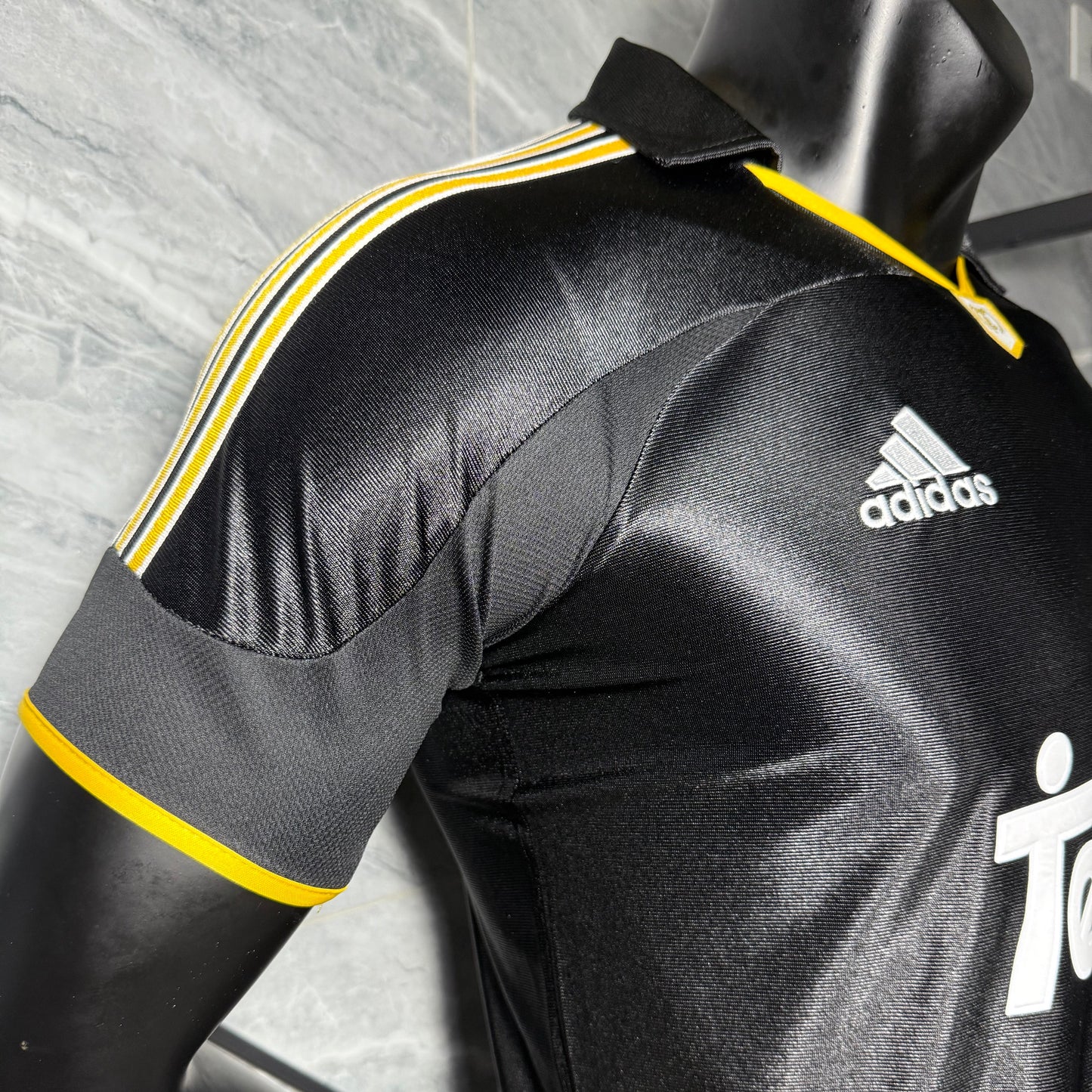 Real Madrid Retro 1999 - 2001 Vers. Jugador