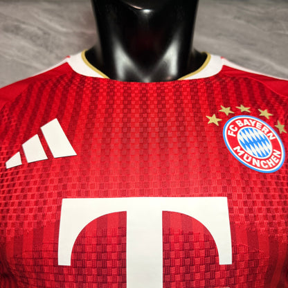 Bayern Múnich 2026 - 2027 Local Vers. Jugador