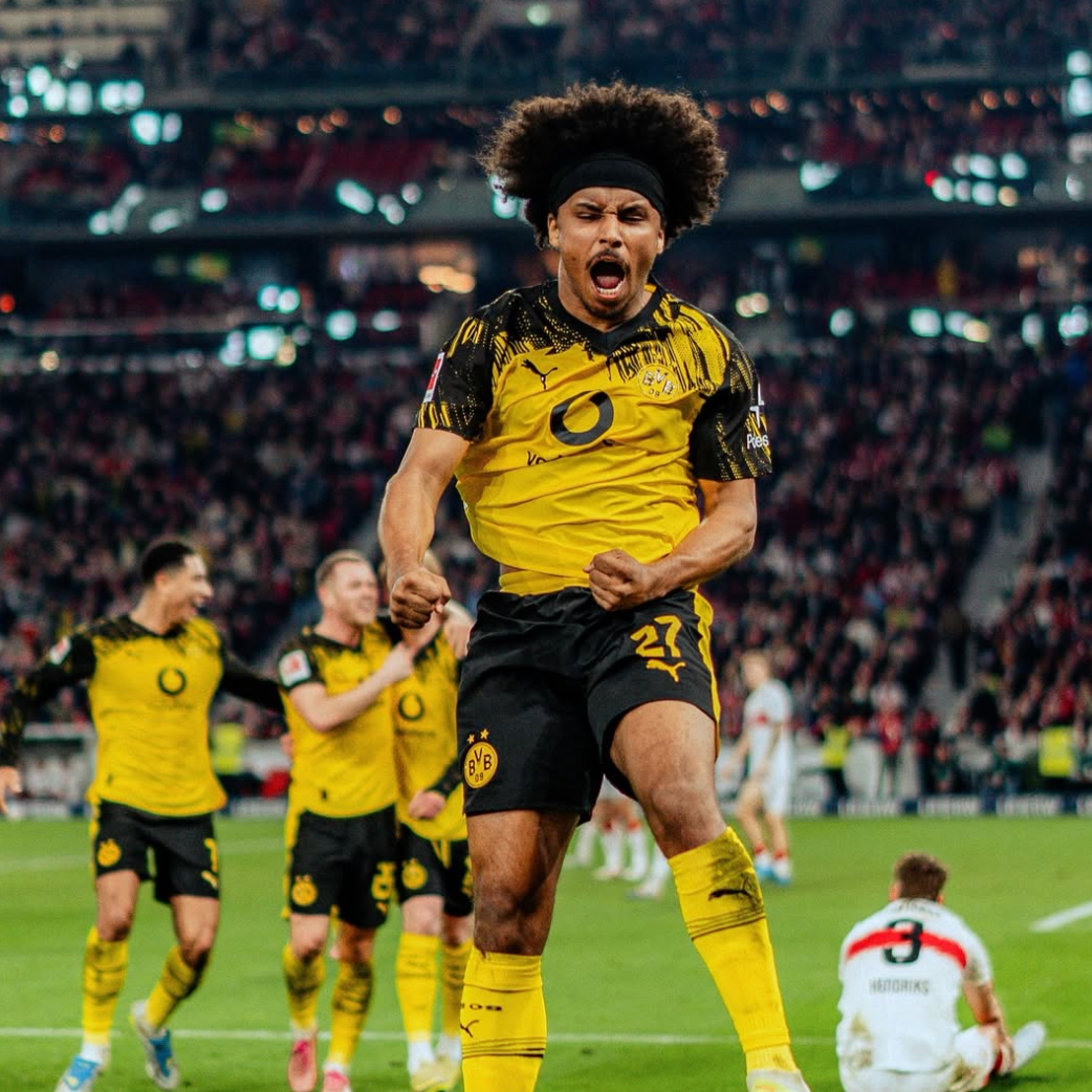 Borussia Dortmund 2025 - 2026 Local Vers. Jugador
