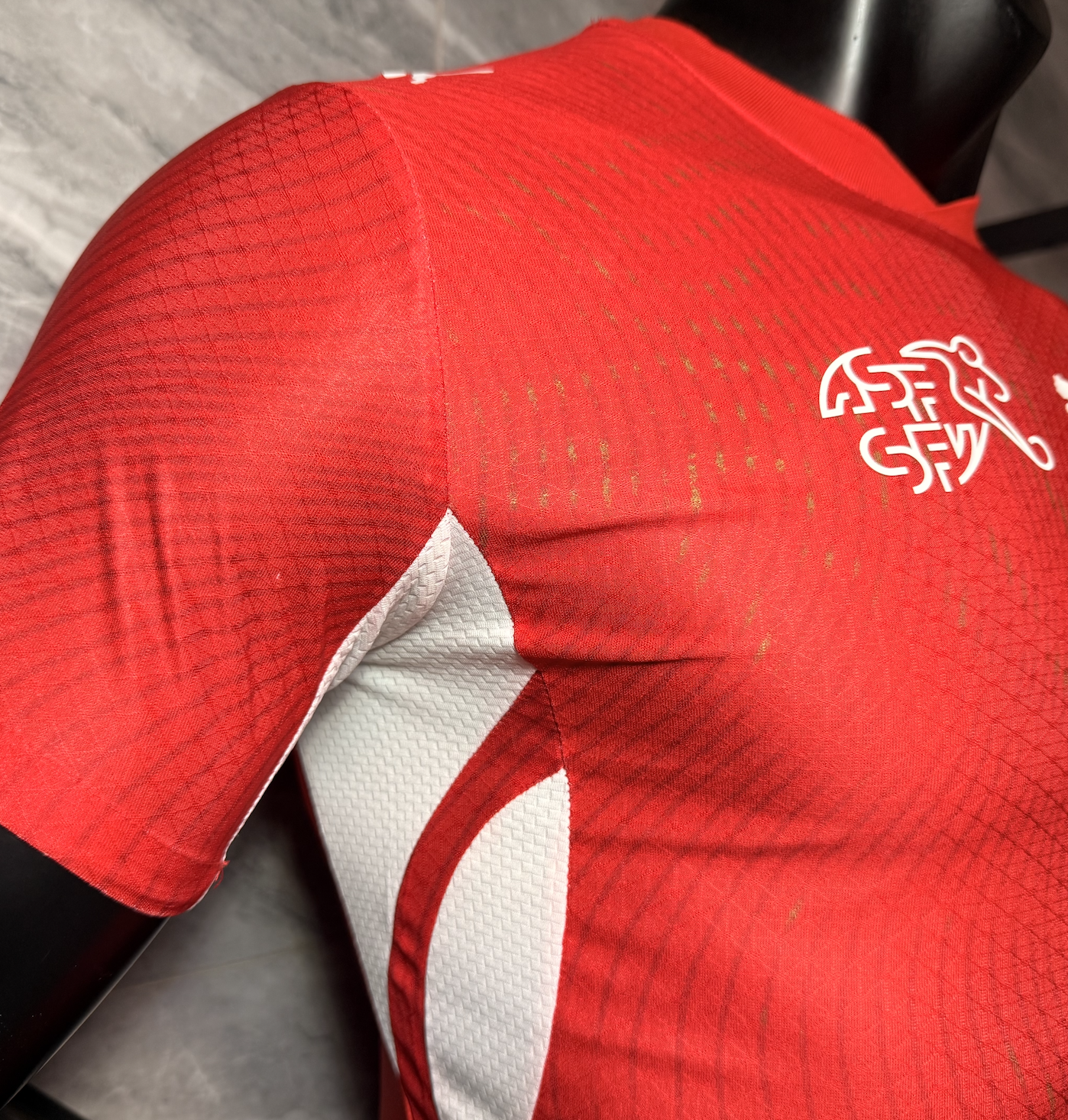 Suiza 2026 - 2027 Local Vers. Jugador