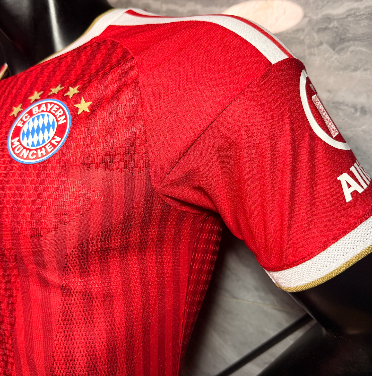 Bayern Múnich 2026 - 2027 Local Vers. Jugador