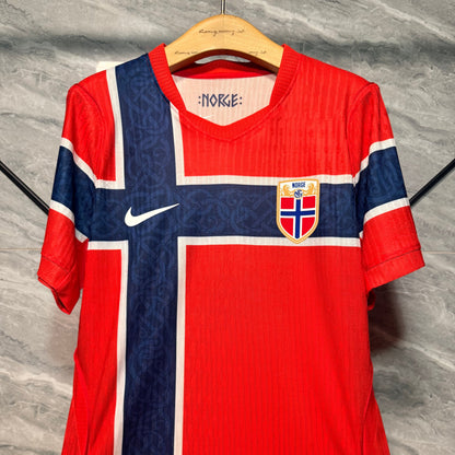 Noruega 2026 - 2027 Local Vers. Jugador