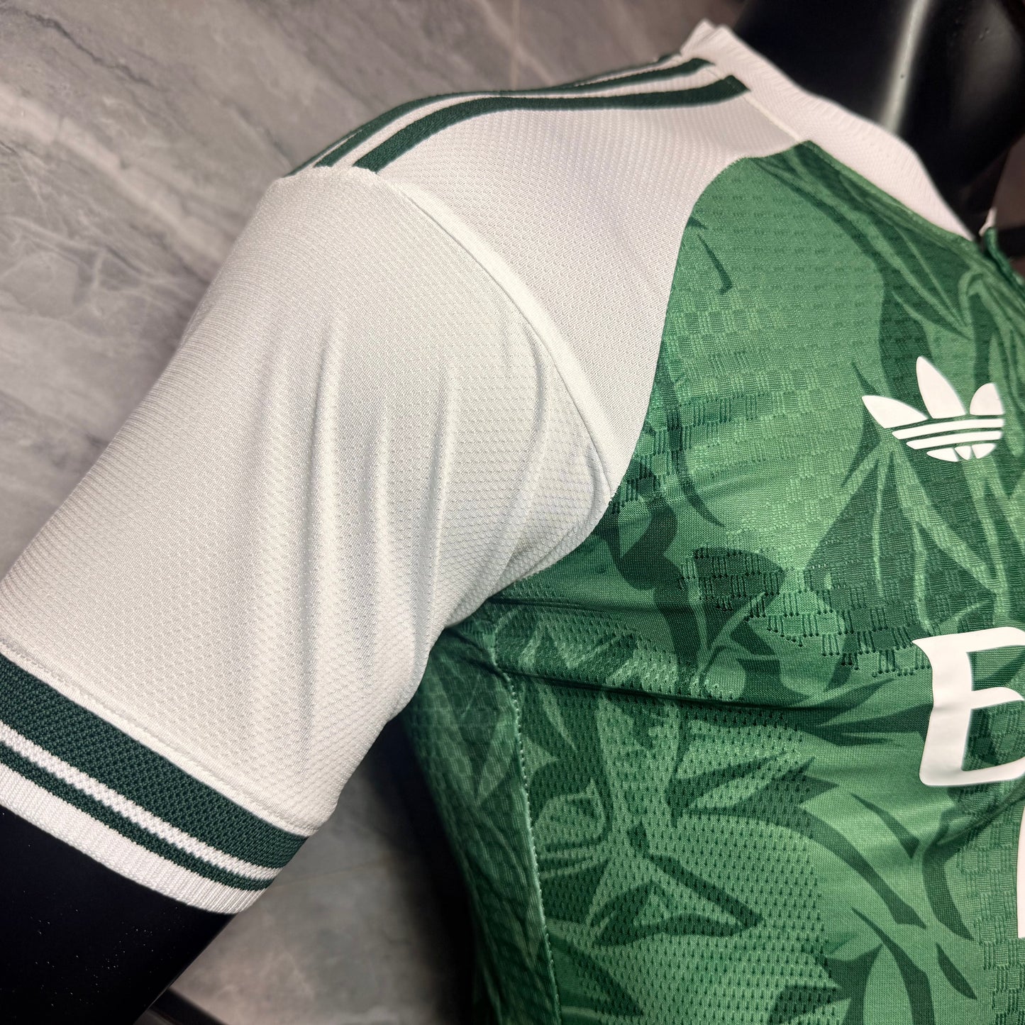 Arsenal 26/27 Edición Hojas de Bambú