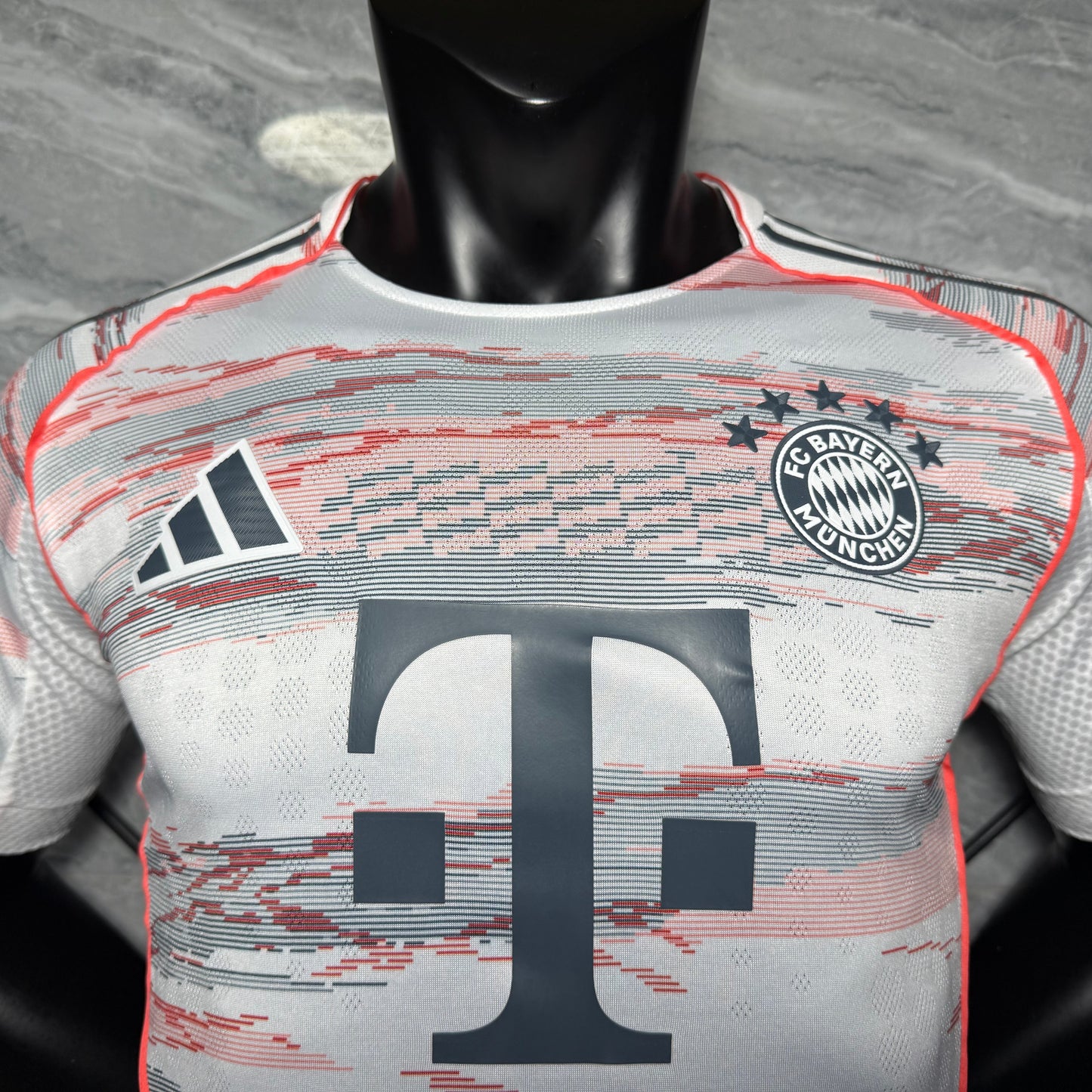 Bayern Múnich 2025 - 2026 Visitante Vers. Jugador