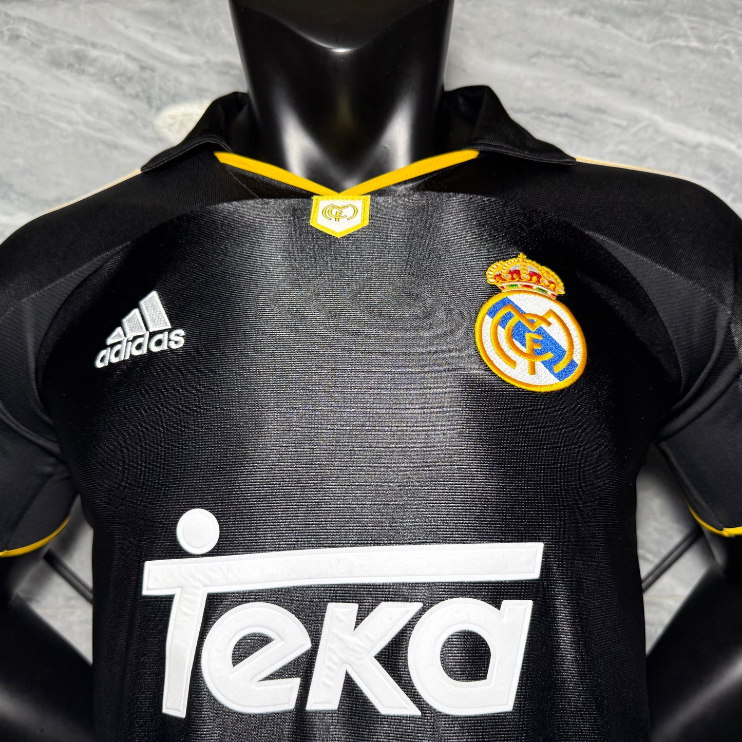 Real Madrid Retro 1999 - 2001 Vers. Jugador