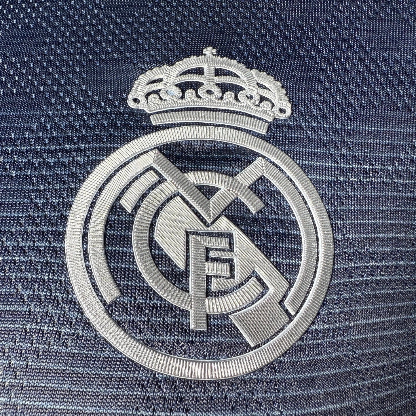 Real Madrid 2025 - 2026 Visitante Vers. Jugador