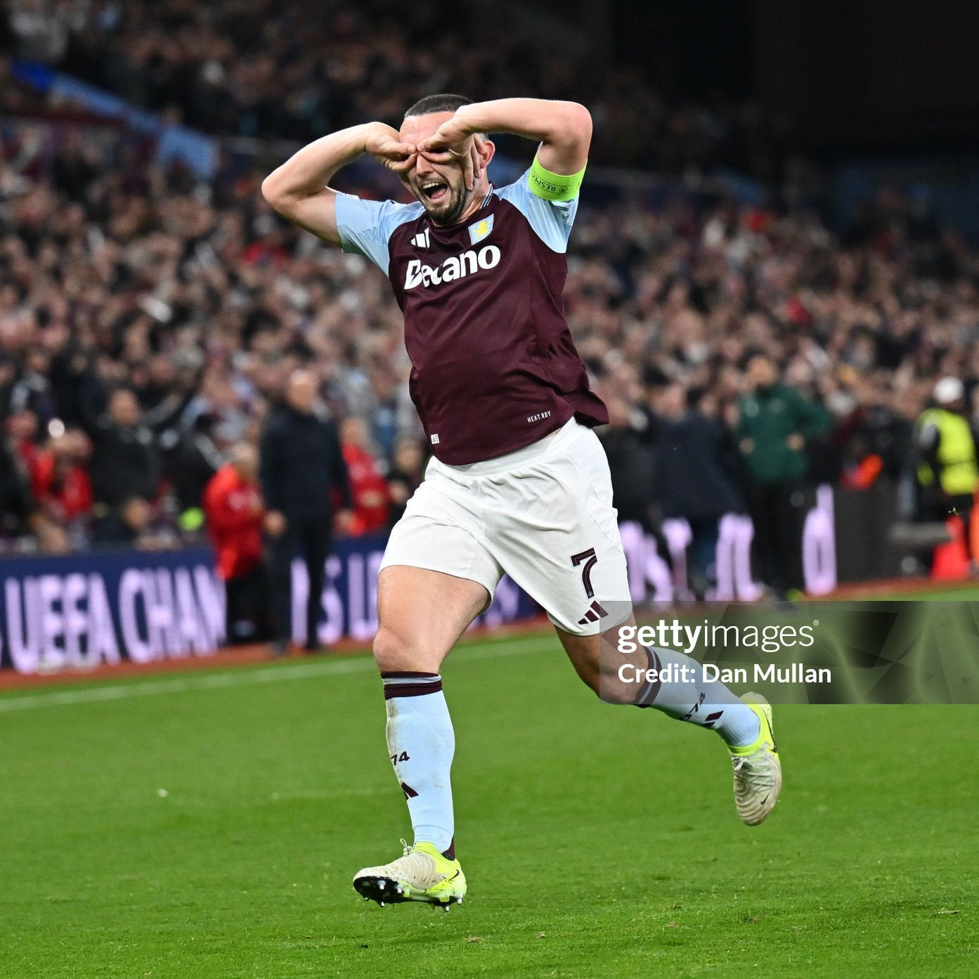 Aston Villa 2025 - 2026 Local Vers. Jugador